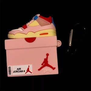Silicone | 3D Cartoon Sneakers w Keychain | Compatible w AirPods Gen 1 & 2